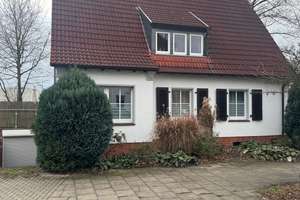 1-2 Fam. Haus Am Schwimmbad  – Am Schwimmbad 12, 59174 Kamen – Vorschaubild 1