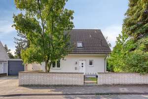 Freistehendes Einfamilienhaus mit großzügigem Garten für entspanntes Familienleben – Die vollständige Adresse der Immobilie erhältst du vom Anbieter., 40468 Stockum, Düsseldorf – Vorschaubild 3