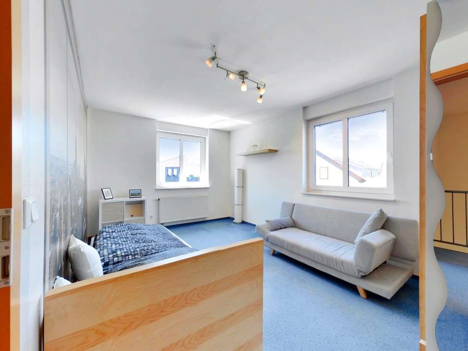 Schlafzimmer 1-OG