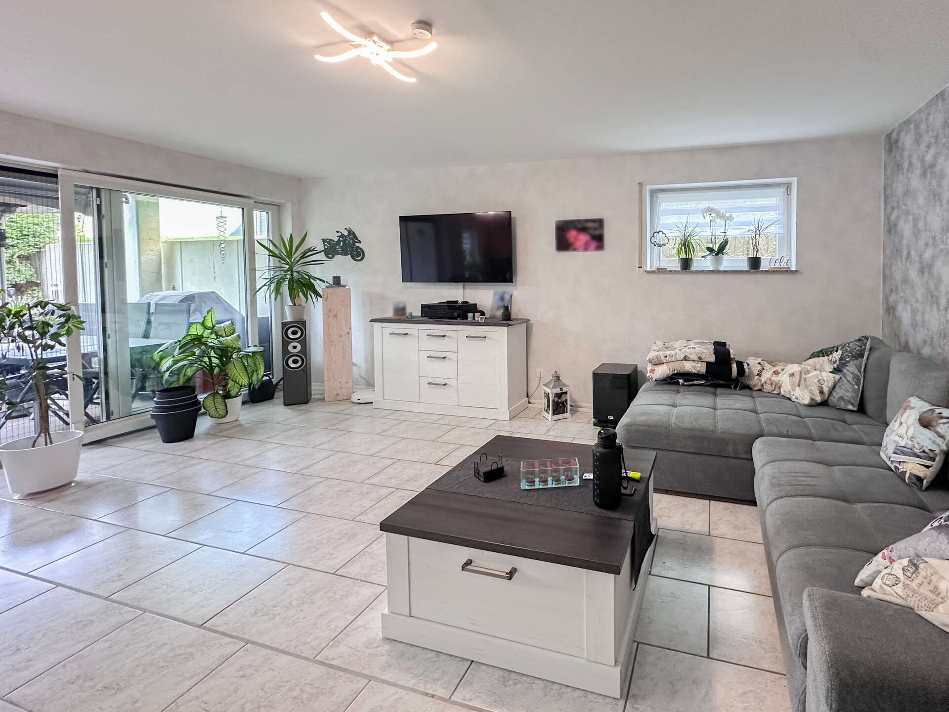 Immobilie in Rückeroth - Gepflegtes MFH mit 3 Parteien in Rückeroth! - Bild 0