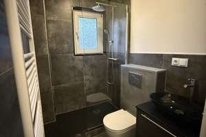 **Kernsanierte helle 3-Zimmer-Wohnung mit Balkon** in Mönchengladbach Zentrum – Leibnizstraße 40, 41061 Westend, Mönchengladbach – Vorschaubild 1