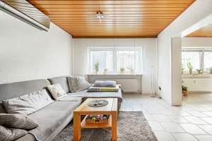 Kapitalanlage mit Substanz: Mehrparteienhaus mit Entwicklungspotenzial – Die vollständige Adresse der Immobilie erhältst du vom Anbieter., 68794 Oberhausen-Rheinhausen – Vorschaubild 3