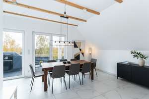 Moderne Villa mit drei Wohneinheiten und ca. 400 m² Wohn- und Nutzfläche – Die vollständige Adresse der Immobilie erhältst du vom Anbieter., 14089 Kladow, Berlin – Vorschaubild 4