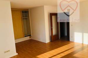 Immo Love Schwabencenter- Vermietetes 1 ZKB Apartment mit ca. 39 m² und Balkon! – Wilhelm-Hauff-Straße 22, 86161 Wolfram-und Herrenbachviertel, Augsburg – Vorschaubild 2