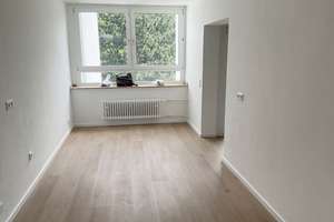 3-Zimmer-Wohnung + 2 Loggien! Frisch renoviert, separate Küche, Wannenbad, Aufzug – Gropiusweg 15, 44801 Querenburg, Bochum – Vorschaubild 4