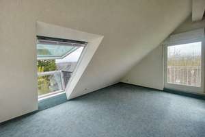Lichtdurchflutete 2,5-Zimmer-Maisonette mit offenem Raumkonzept und  Fernblick in Uni-Nähe/Dachswald – Hessenlauweg 6, 70569 Dachswald, Stuttgart – Vorschaubild 4