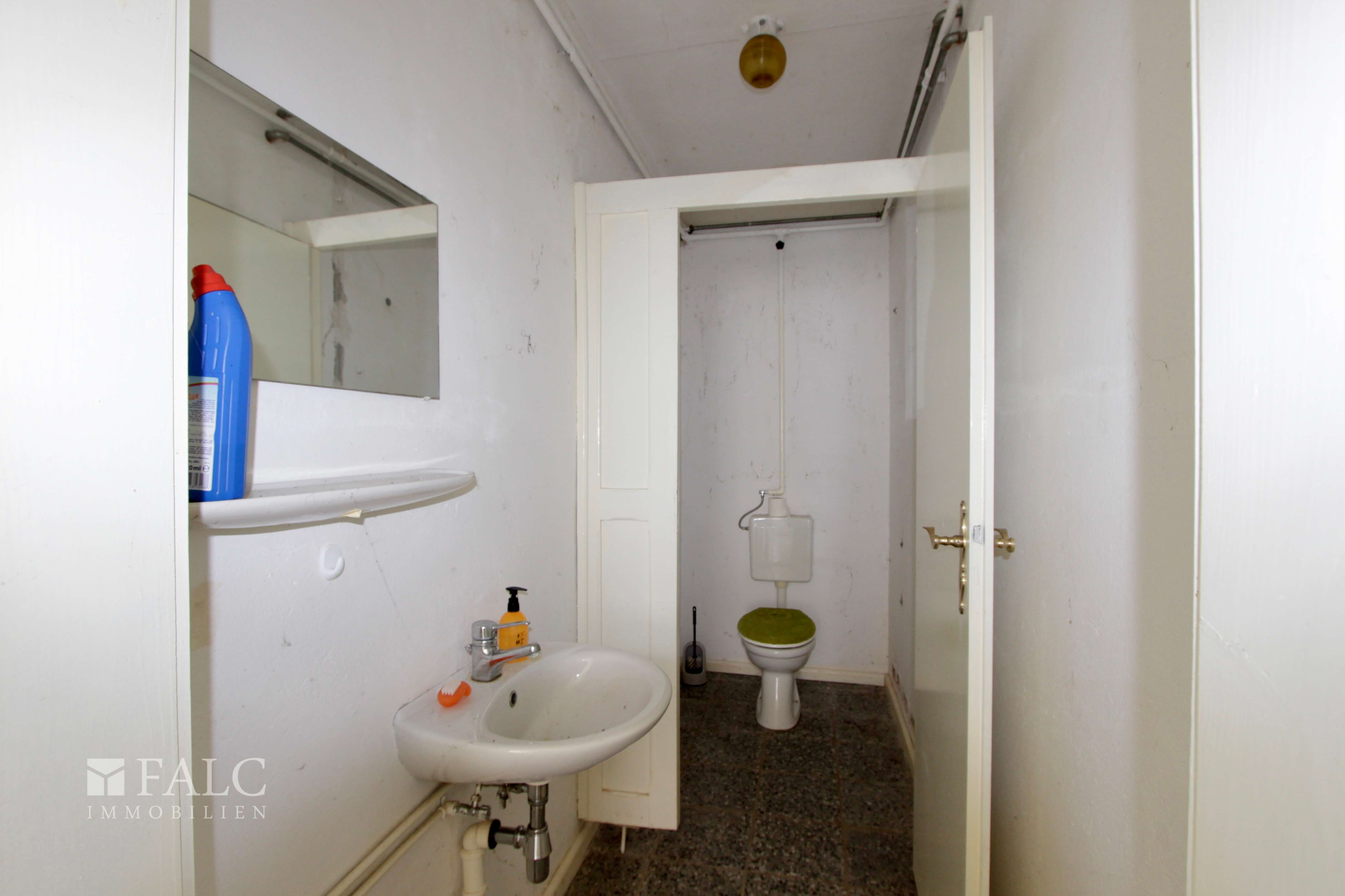 Immobilie in Rom - Bauernhaus mit Potenzial im Dornröschenschlaf - Bild 1