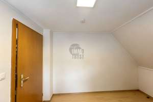 CHARMANTES EINFAMILIENHAUS - 5 ZIMMER, GROßER GARTEN & 50 m² TERRASSE – 65931 Sindlingen, Frankfurt am Main – Vorschaubild 20