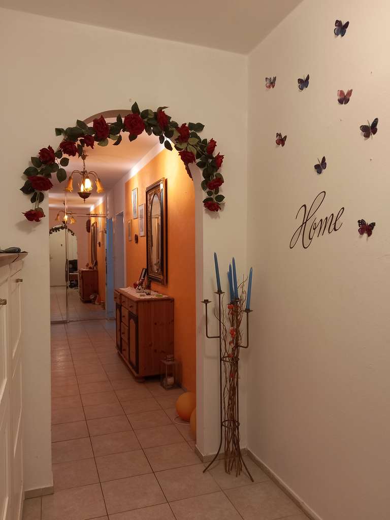 Immobilie in Chiemsee - Helle 3,5-Zimmer-Eigentumswohnung mit großzügiger Raumaufteilung und tiefem Balkon in zentraler Lage - Bild 4