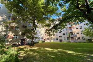 Unsanierte helle 3-Zi-Altbauwohnung mit Wintergarten in Schöneberg mit viel Potenzial – Rubensstrasse 7, 12159 Schöneberg, Berlin – Vorschaubild 4