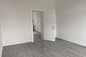 Moderne Altbauwohnung, hohe Decken, große Räume, neues Bad! 2RKDB 62m² – Ellernstr. 67, 45326 Altenessen-Süd, Essen – Vorschaubild 4