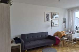 Schöne Wohnung mit Wohlfühlgarantie - Sonnenbalkon, Einbauküche, Parkett - gute Lage nahe Aaper Wald