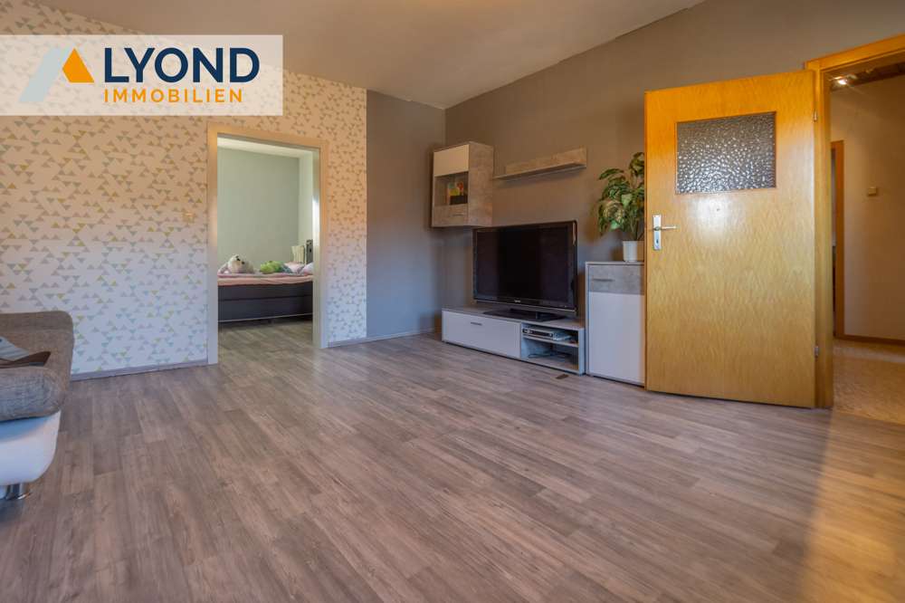 Immobilie in Gemünden - Großzügige Doppelhaushälfte in ruhiger Lage – ideal für Familien und Tierliebhaber! - Bild 1