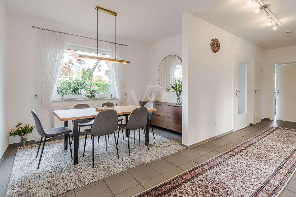 Immobilie in Usingen - Bungalow - Wohnen auf einer Ebene und viel Platz im Einliegerbereich für Hobby, Gäste oder Büro. - Bild 0