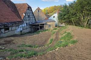 Charmantes Landhaus-Ensemble mit großzügigen Nebengebäuden und vielseitigem Nutzungspotenzial – Die vollständige Adresse der Immobilie erhältst du vom Anbieter., 97996 Niederstetten – Vorschaubild 4