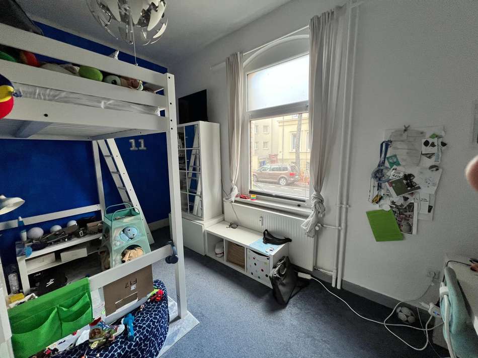 Kinderzimmer mit Hochbett.jpg