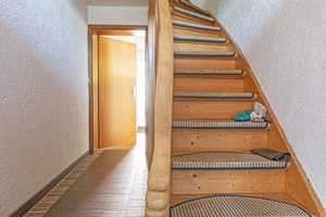 Teilmodernisiertes Zweifamilienhaus mit Garage und Stellplatz auf 566 m² Grundstück – Annener Berg 3, 58454 Ennepe-Ruhr-Kreis – Vorschaubild 15