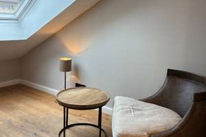 Charmante neu renovierte Mädchen-WG letztes ZIMMER!!  in bester Lage. – Klingenstraße 123, 70186 Ostheim, Stuttgart – Vorschaubild 1