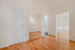 Lichtdurchflutete 3-Zimmer Wohnung mit Garage in ruhiger Sackgassenlage von Düsseldorf-Niederkassel! – 40547 Niederkassel, Düsseldorf – Vorschaubild 6