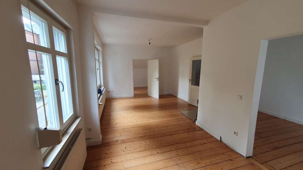 BI-Nähe Städtische KH // ETW  145 m² - 7 Zimmer -  Masionette 1. OG u. DG, Balkon, Stellplatz