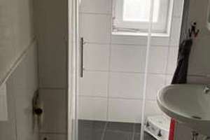 Helle 2-Zimmer Wohnung im Erdgeschoss in Remscheid-Innenstadt – Bismarckstr 5, 42853 Altstadt, Remscheid – Vorschaubild 2