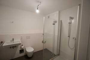 Sonnige 2 ZKB mit top EBK, Wallbox, Duschkabine und Südbalkon in Sendling, München – Konrad-Celtis-Straße 89, 81369 München – Vorschaubild 15