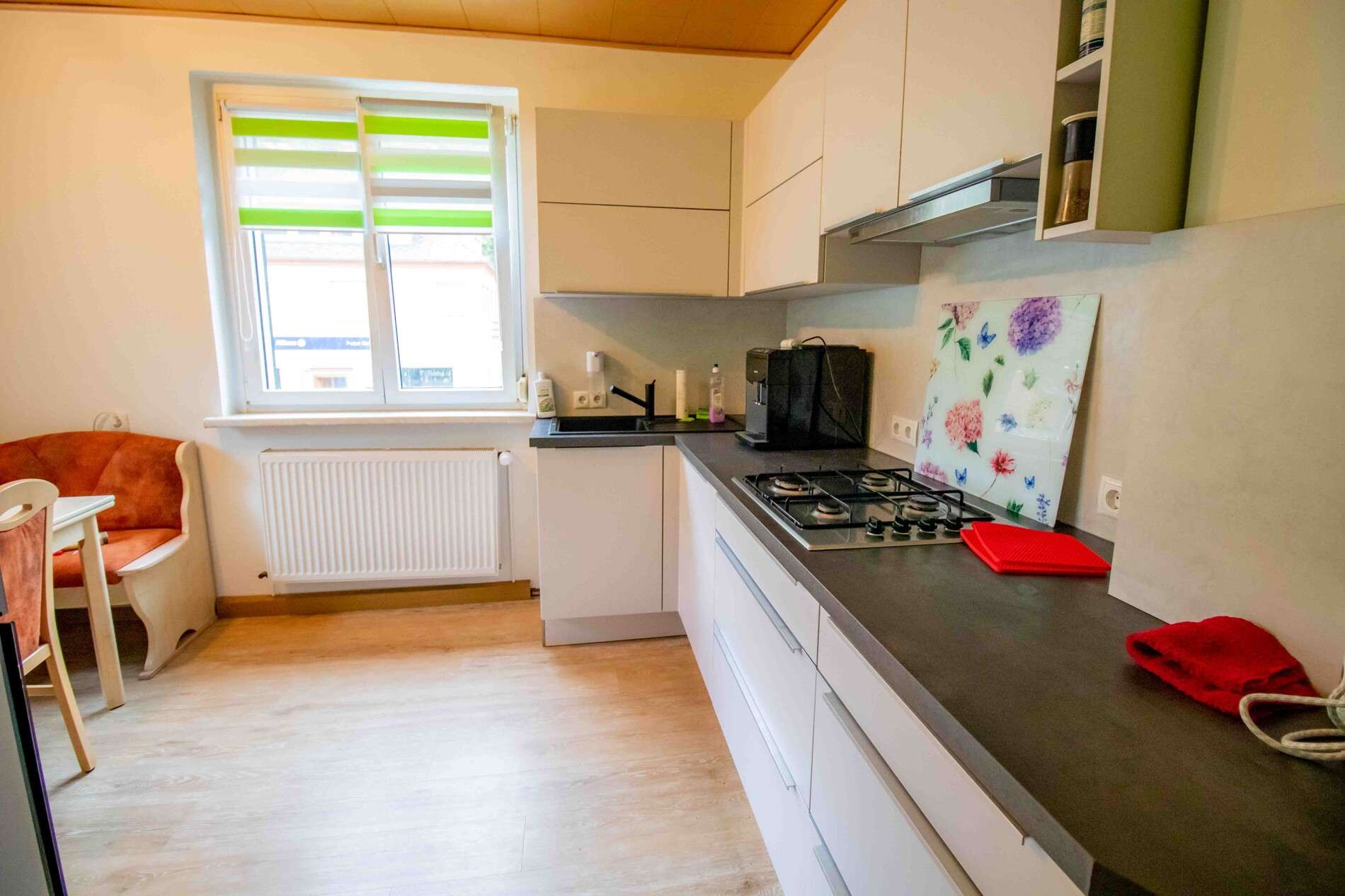 Immobilie in Sitzendorf - Vielseitiges Zweifamilienhaus im Schwarzatal – ideal für Familien oder Kapitalanleger - Bild 1