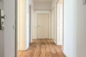 Sanierte Altbauwohnung mit zwei Balkonen, Stuckdecken, Dielen und neuer Einbauküche in Wiesbaden – Die vollständige Adresse der Immobilie erhältst du vom Anbieter., 65183 Mitte, Wiesbaden – Vorschaubild 20