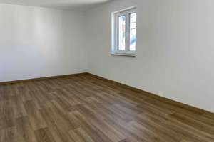 Moderne 4-Zimmer-Obergeschoss-Wohnung in bester Lage, als Wohn- oder Büro-/Gewerberäume nutzbar. – 93339 Riedenburg – Vorschaubild 7