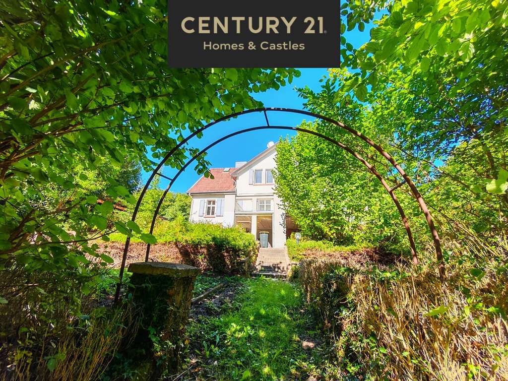 Großzügige Wohnung mit traumhafter Terrasse und tollem Waldblick