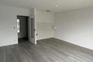 Von priv. - schönes 1-Zi. Single-Appartement in Paderborn Schloß Neuhaus, ruhige Lage m. Balkon 2.OG – Die vollständige Adresse der Immobilie erhältst du vom Anbieter., 33104 Schloß Neuhaus, Paderborn – Vorschaubild 4