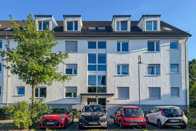 Vermietete 1-Zimmer Wohnung mit großem Balkon & Tiefgaragenstellplatz in Schönfließ