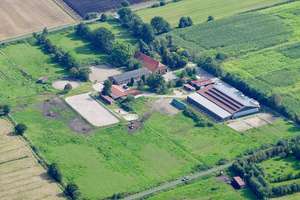 +++Preisreduzierung+++
Exklusives Pferdeanwesen mit Ferienvermietung – etablierter Betrieb zur dire – Die vollständige Adresse der Immobilie erhältst du vom Anbieter., 26487 Neuschoo – Vorschaubild 29