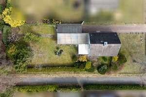 Charmantes Einfamilienhaus mit großem Garten in Lübeck Schlutup – Die vollständige Adresse der Immobilie erhältst du vom Anbieter., 23568 Schlutup, Lübeck – Vorschaubild 23