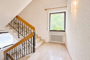 Rarität im Regensburger Stadtsüden: Wohn-/Mehrfamilienhaus auf sonnigem Südwest-Grundstück – Die vollständige Adresse der Immobilie erhältst du vom Anbieter., 93051 Kumpfmühl-Ziegetsdorf-Neuprüll, Regensburg – Vorschaubild 13
