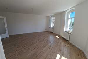 Attraktive Wohnung mit Einbauküche und neu saniertem Bad – Saalhausener Str. 50, 1159 Dresden – Vorschaubild 2