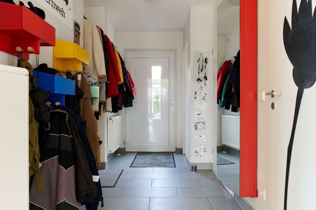 Immobilie in Neubiberg - Raumwunder mit Perspektive & Weitblick: Reihenendhaus mit ca. 370 m² Fläche & separierbarer Wohnung - Bild 2