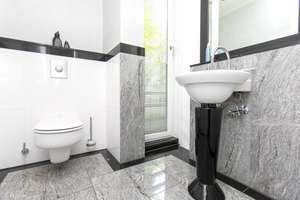 Property thumbnail 16