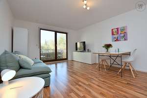 Modern möblierte Wohnung in unmittelbarer Nähe zur Uni Hohenheim in Stuttgart Plieningen – Die vollständige Adresse der Immobilie erhältst du vom Anbieter., 70599 Plieningen (Ortsteil), Stuttgart – Vorschaubild 1
