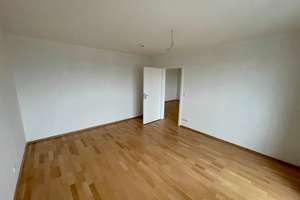 Gepflegte 3-Zimmer-Wohnung in beliebter Lage mit Ausblick – Karl-Esser-Str. 1, 93049 Westenviertel, Regensburg – Vorschaubild 2