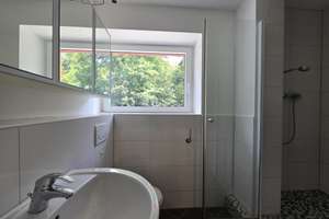 Dreiraum-Flairgnügen mit Balkon ! Grüner wohnen geht kaum – außer Sie ziehen direkt in den Wald.... – Quadenhofstraße 60, 40625 Gerresheim, Düsseldorf – Vorschaubild 5