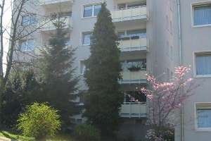 Hoch hinaus - renovierte 2,5 Zimmer Wohnung