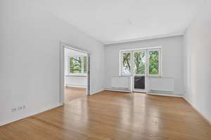 Traumlage Südstadt, im 1. OG: Stilvolle 4-Zimmer-Wohnung, mit 2 Balkonen und Blick ins Grüne! – 30173 Südstadt, Hannover – Vorschaubild 4