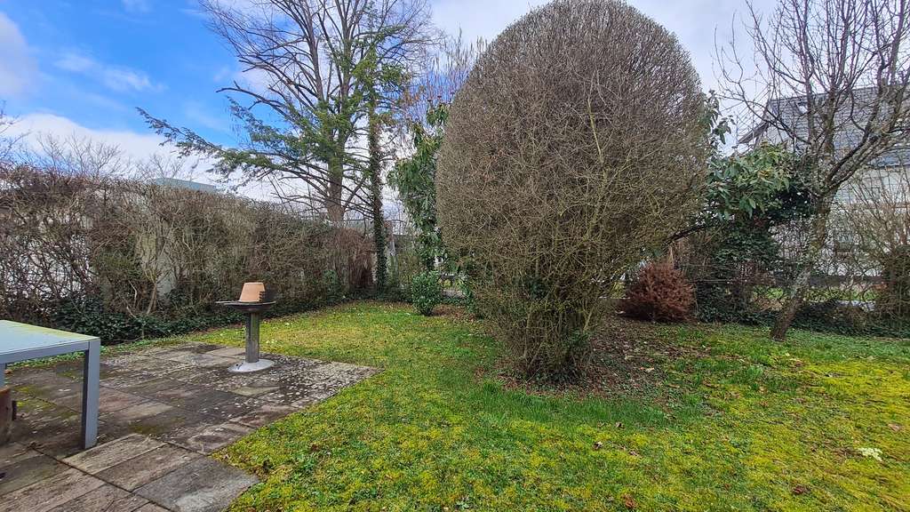 Immobilie in Mössingen - Zweifamilienhaus mit Ausbaureserve, Doppelgarage und großzügigem Garten... für Sie provisionsfrei ! - Bild 2