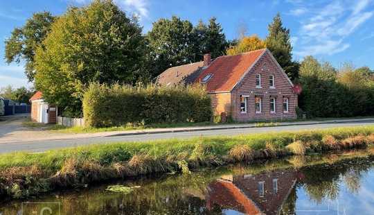 Bild von Fehnhaus mit Doppelgarage direkt am Großefehnkanal