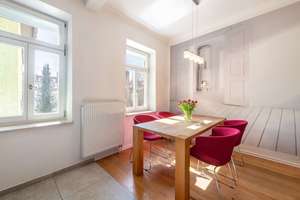 In begehrter Lage: Helle, ideal geschnittene 2,5-Zimmer-Altbauwohnung mit geplantem Balkon – Die vollständige Adresse der Immobilie erhältst du vom Anbieter., 80796 Neuschwabing, München – Vorschaubild 4