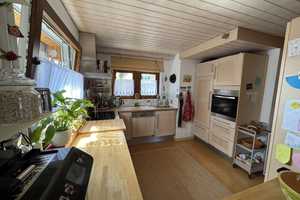 Sonnige Doppelhaushälfte in zentraler Lage mit Garten und Garage – Enzkreis – Vorschaubild 7