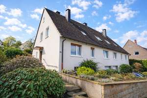 Ca. 160 m² große Doppelhaushälfte mit zwei Wohneinheiten in Hagen-Hohenlimburg