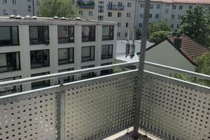 Möblierte 1-Zimmer-Wohnung mit Balkon und separater EBK in Schwabing – Erich-Kästner-Strasse 14, 80796 Neuschwabing, München – Vorschaubild 2