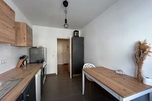 Helle 3-Zimmer-Wohnung mit Einbauküche in Uni-Nähe *WG-geeignet* – Berrenrather Straße 138, 50937 Sülz, Köln – Vorschaubild 2